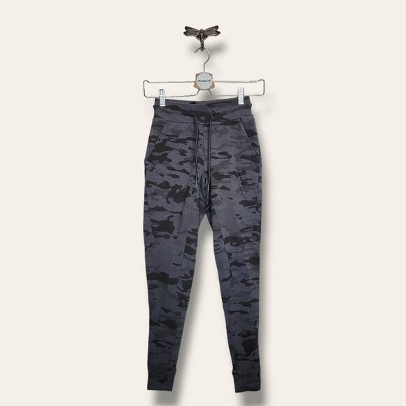 🔴 3/$25 Alphalete Camo Camouflage Jogger Pant XXS - Picture 1 of 13